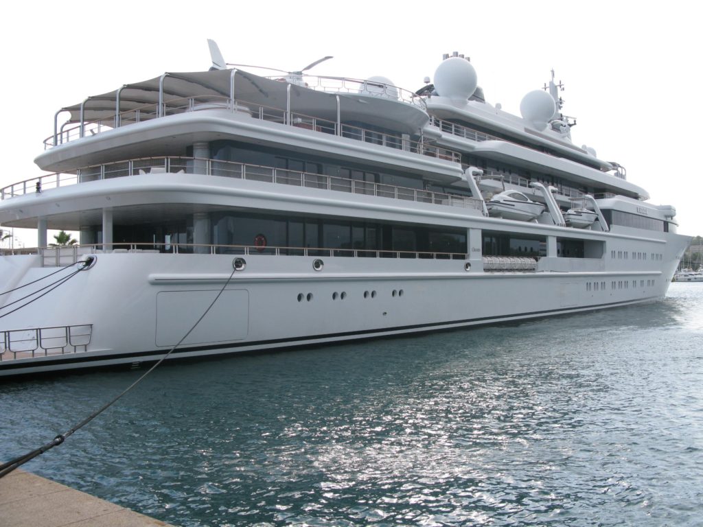 Super yacht Katara Antibes