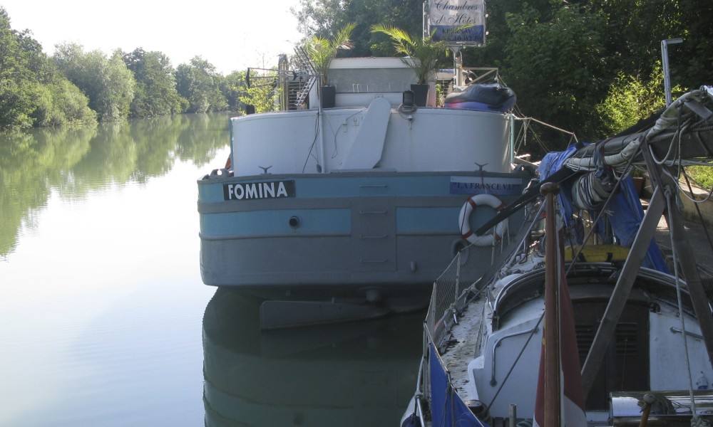 We prepare Ronja on a new summer on the French canals and rivers